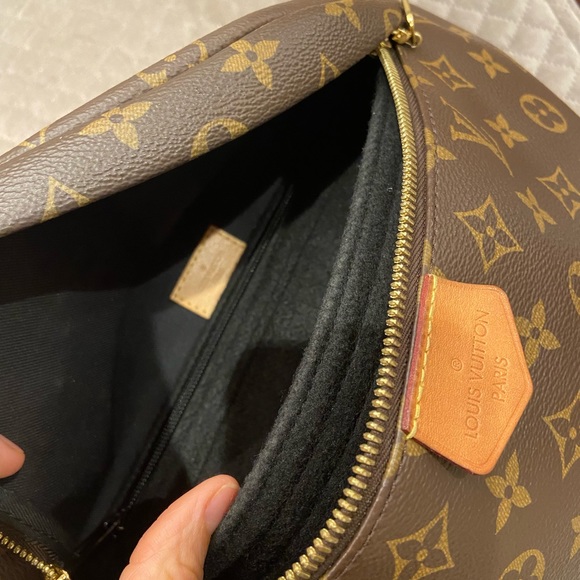 SOLD OUT”””Louis Vuitton bumbag - Picture 4 of 6